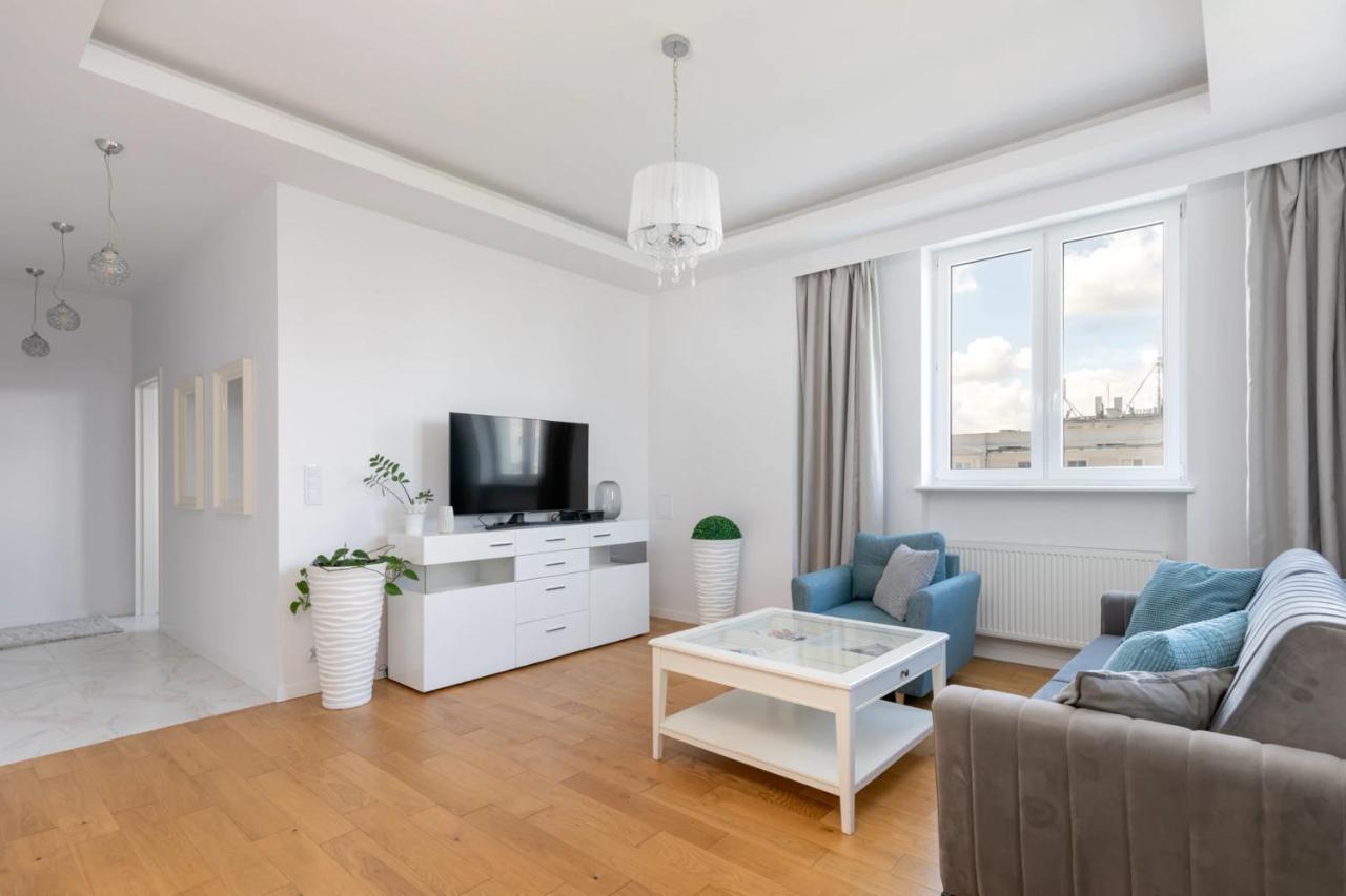 Przestronny Apartament Z Widokiem Na Miasto W Warszawie 바르샤바 외부 사진