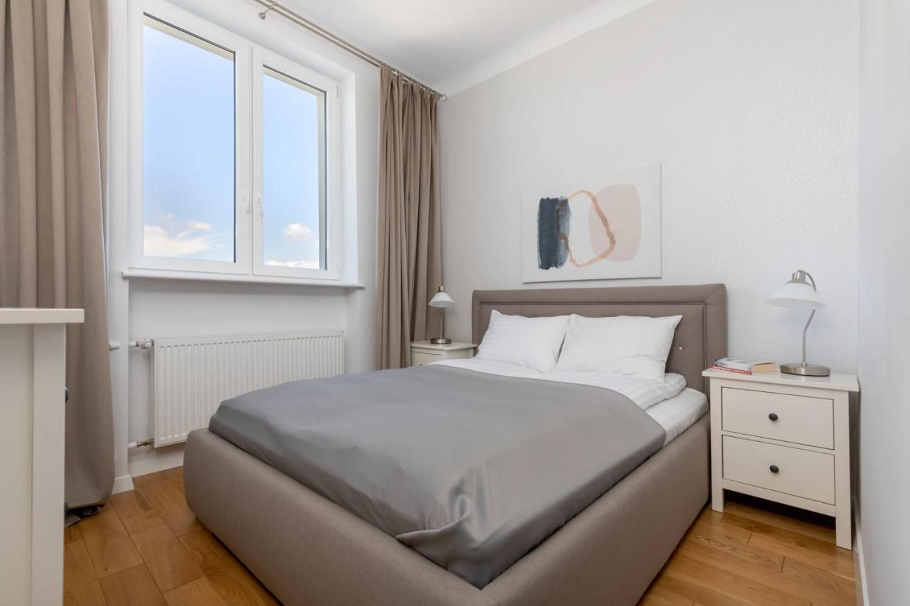Przestronny Apartament Z Widokiem Na Miasto W Warszawie 바르샤바 외부 사진